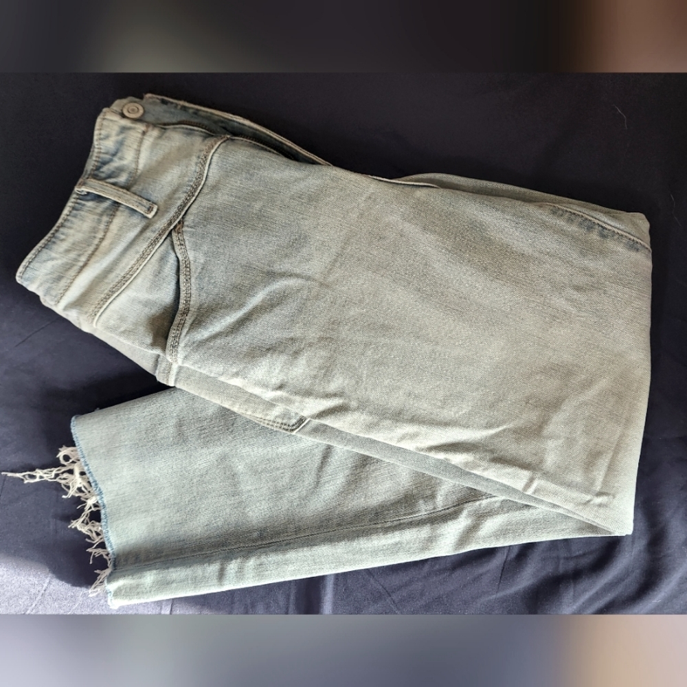 Eunina Ultra High Rise Straigh cropped Jeans